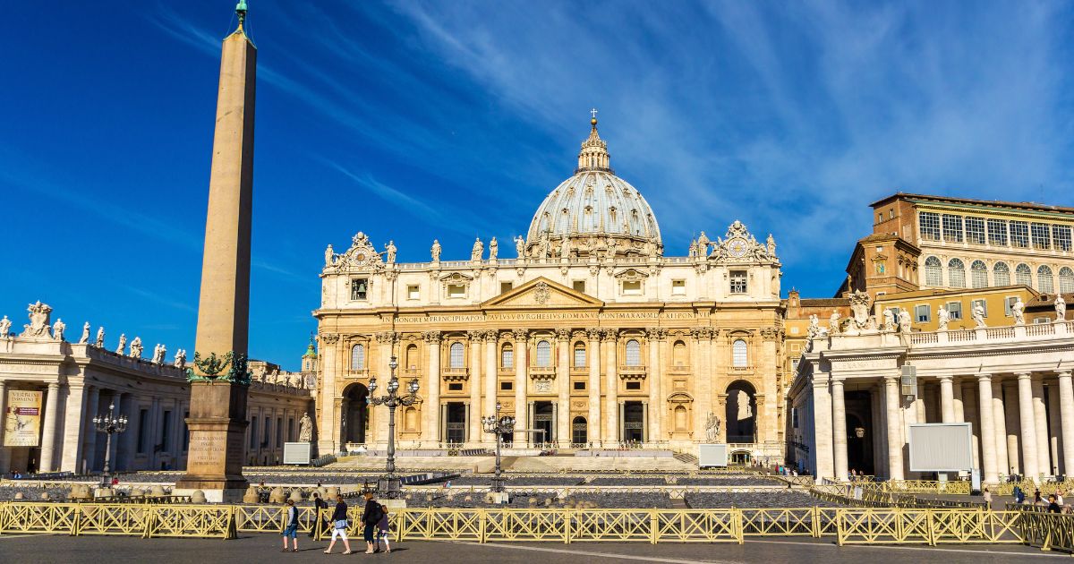 Why is St. Peter’s Basilica a Must-See Destination for Art and History?