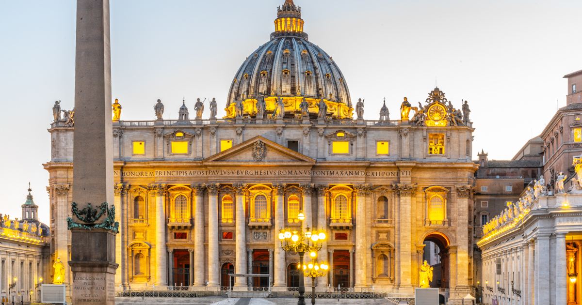 What Are the Opening Hours of St. Peter’s Basilica?