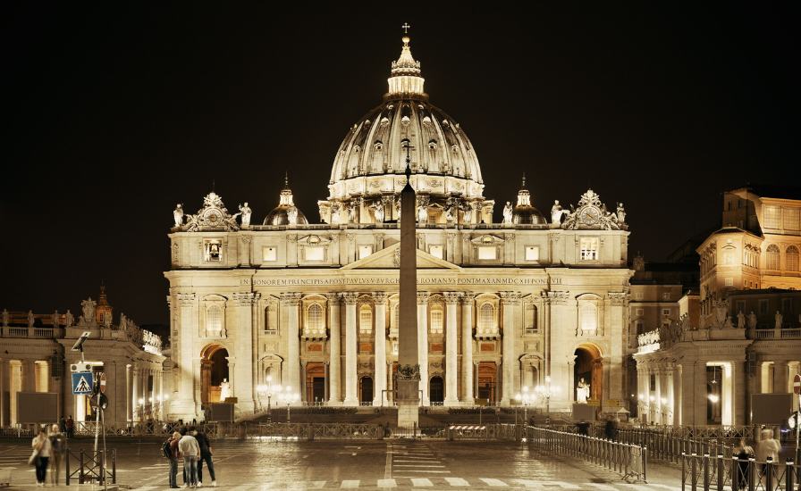 The-Vatican-at-night-during-a-special-event-in-St.-Peter's-Basilica.