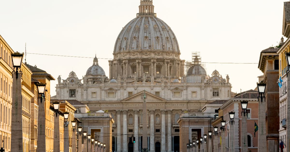 How is St. Peter’s Basilica a Beacon of Catholicism in Rome?